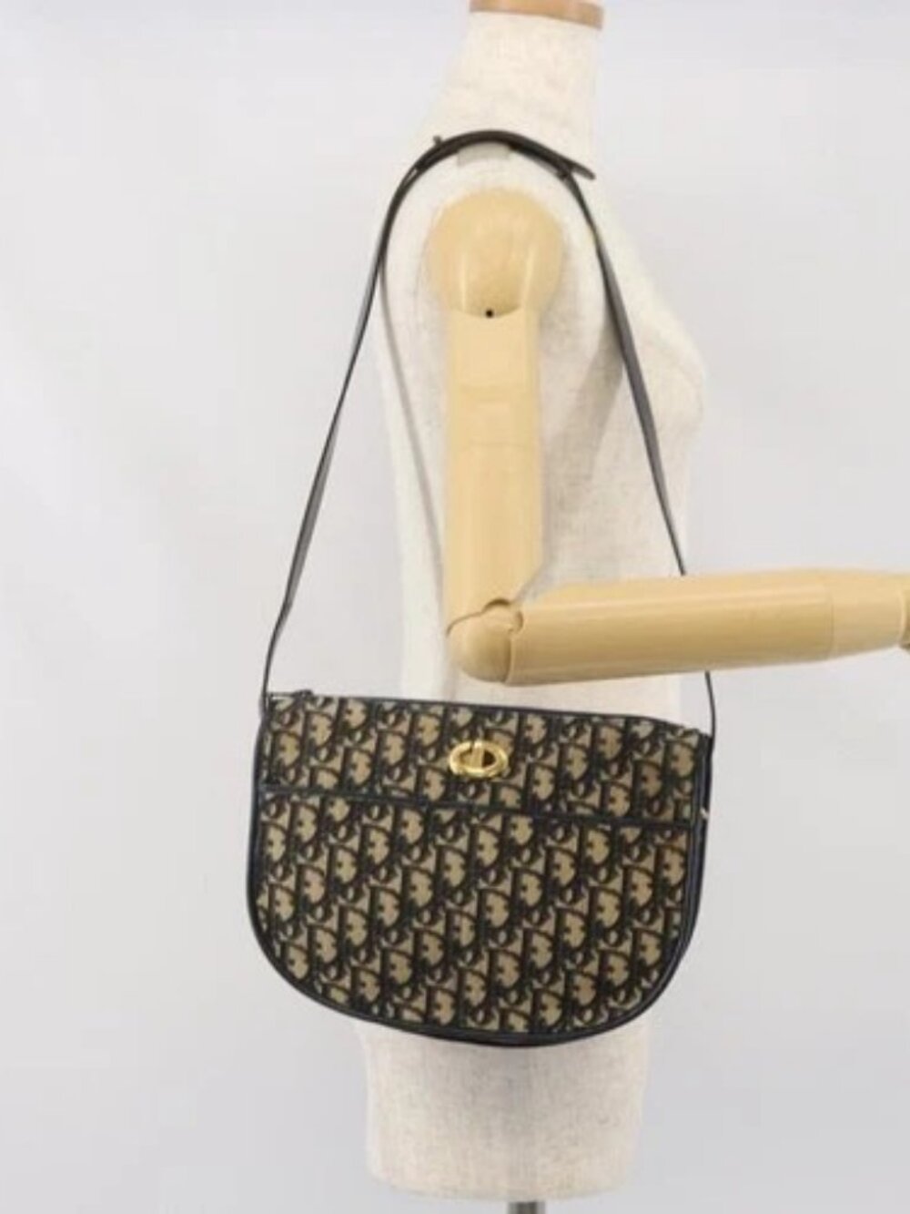 Christian Dior Trotter Canvas Shoulder Bag Navy Gold Auth 171117 - Picture 13 of 15